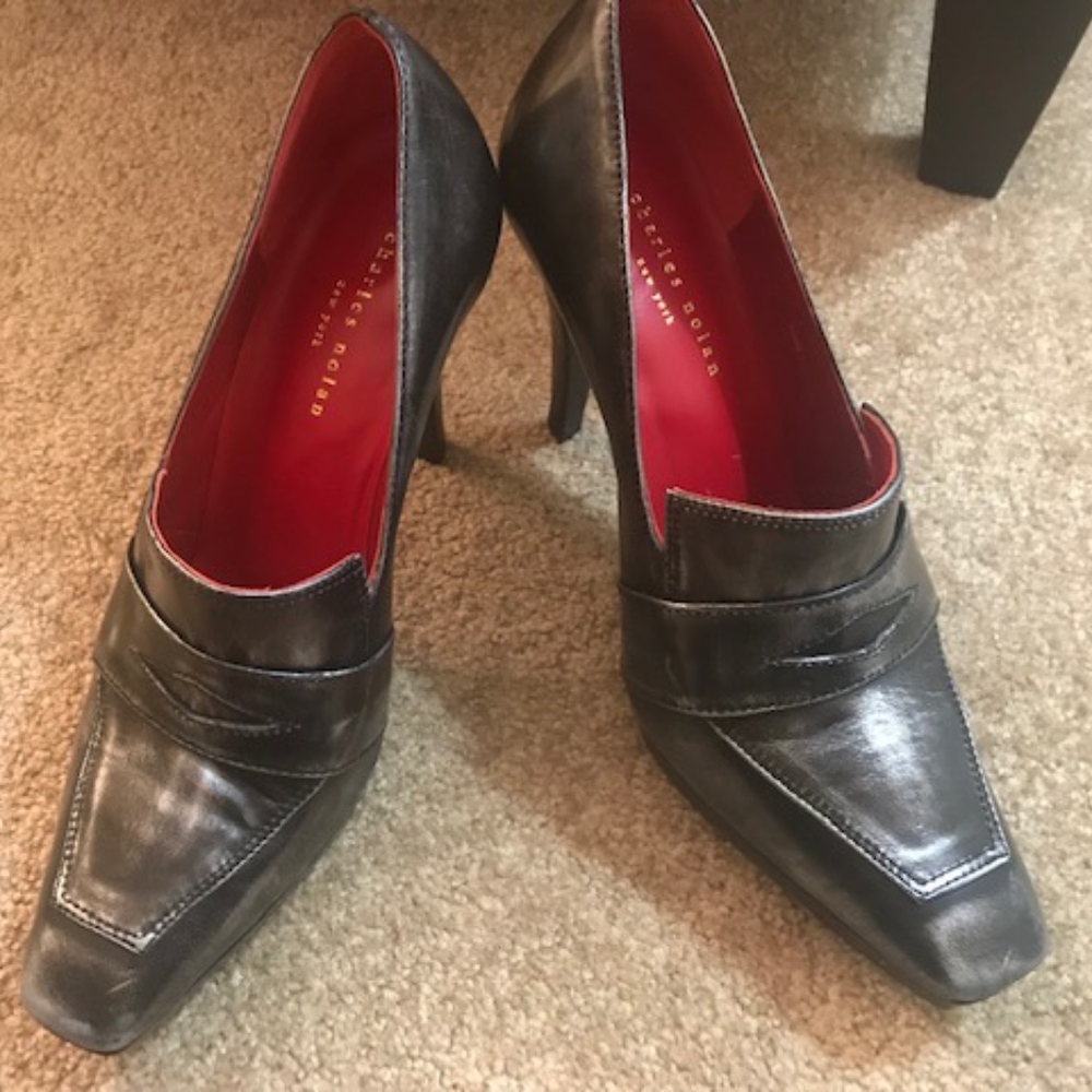 EUC luxury - Charles Nolan silver distressed pumps